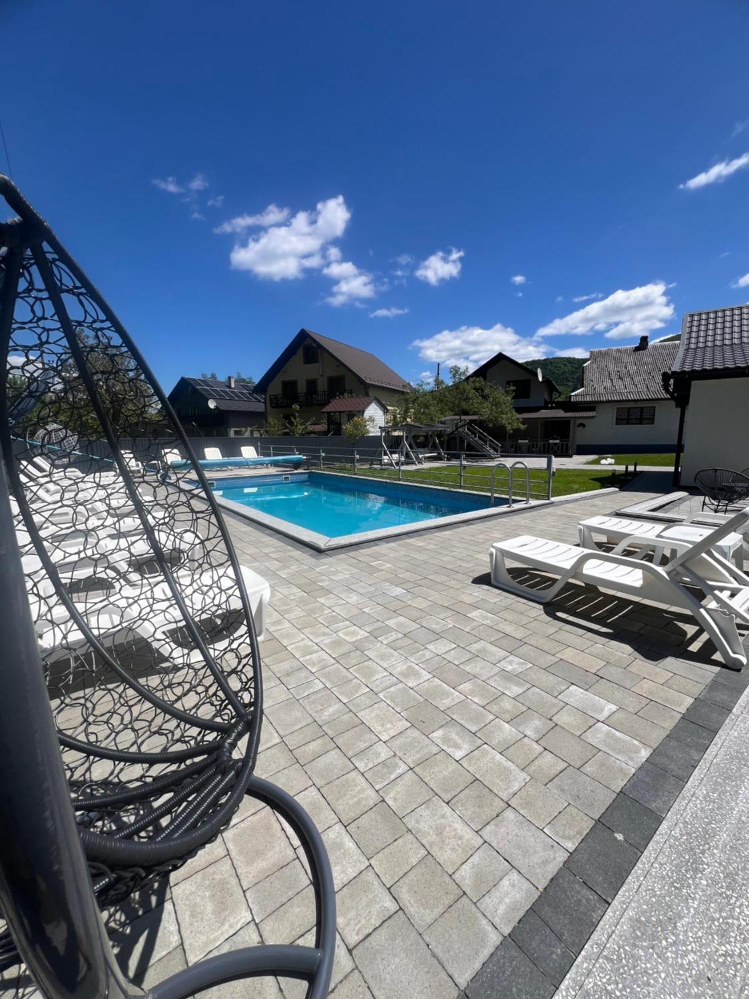 Фенікс Hotell Jaremtje Exteriör bild