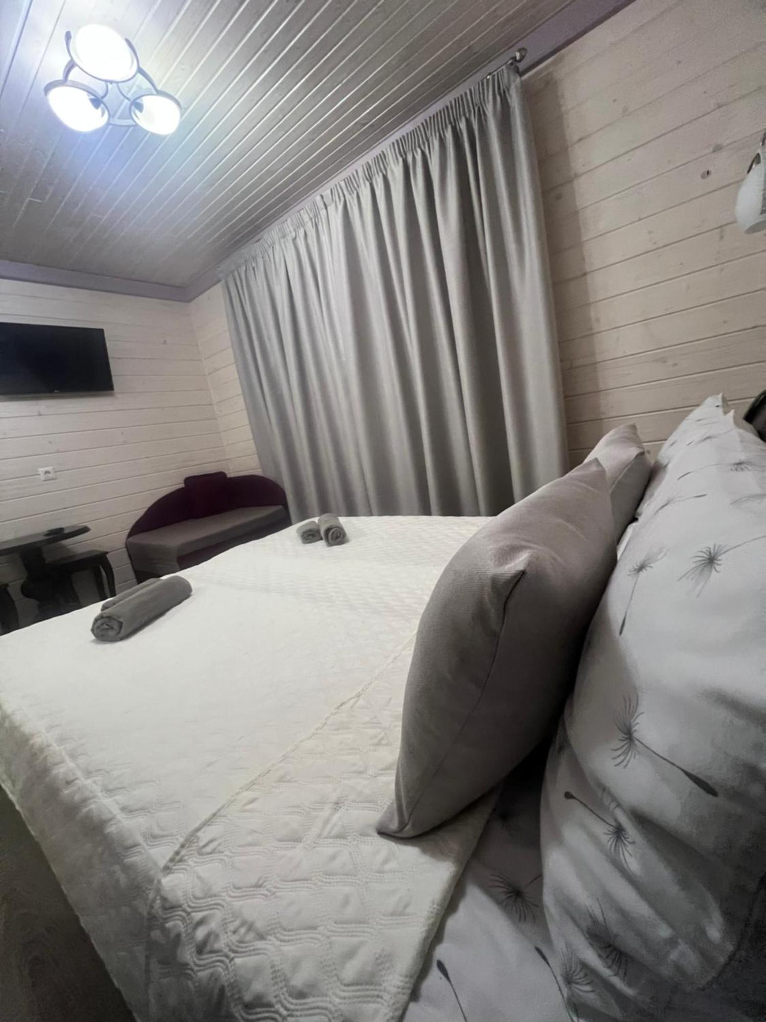 Фенікс Hotell Jaremtje Exteriör bild